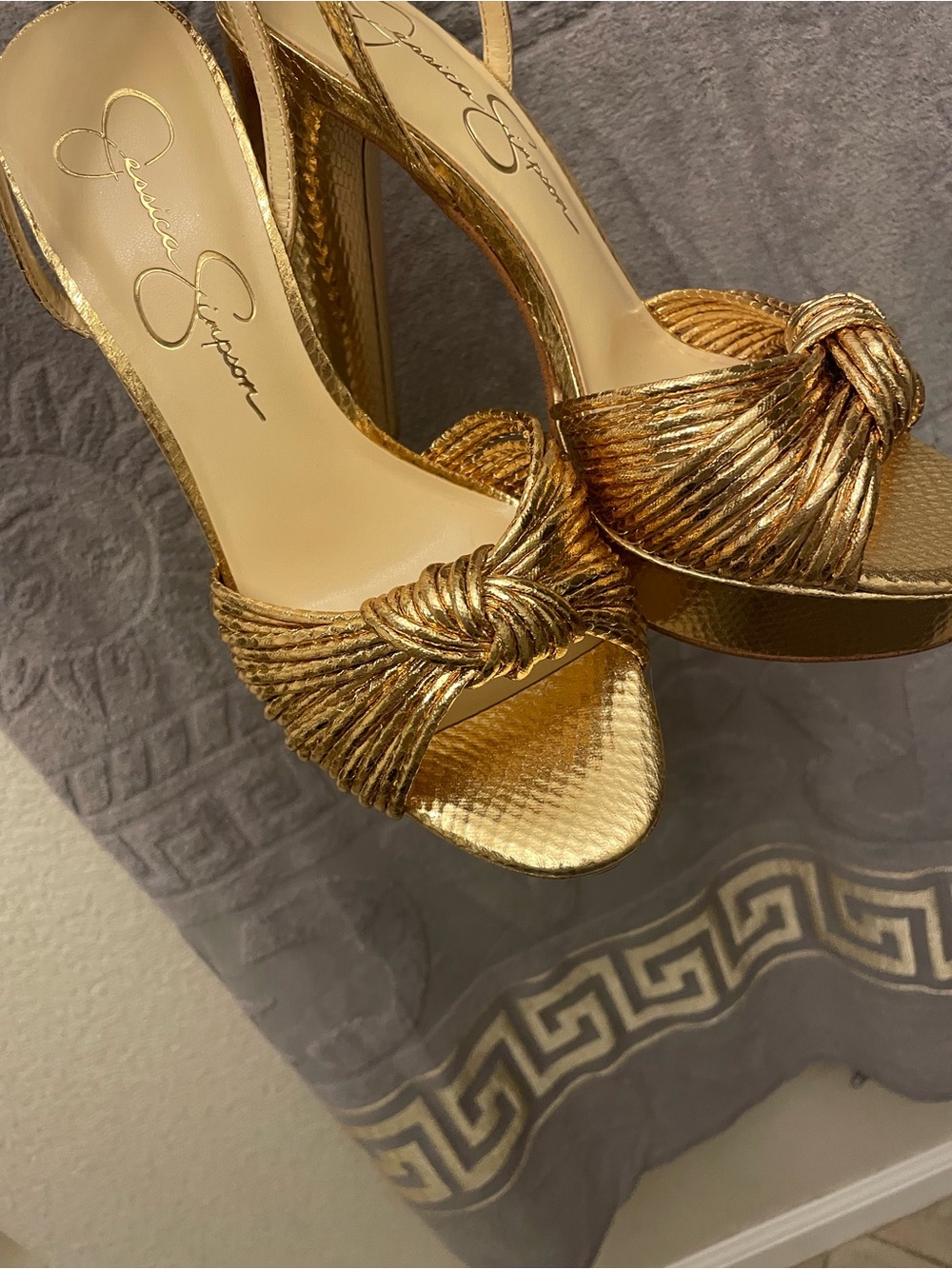 Jessica Simpson's Immie platform sandals heels gold new shoes - Picture 8 of 8